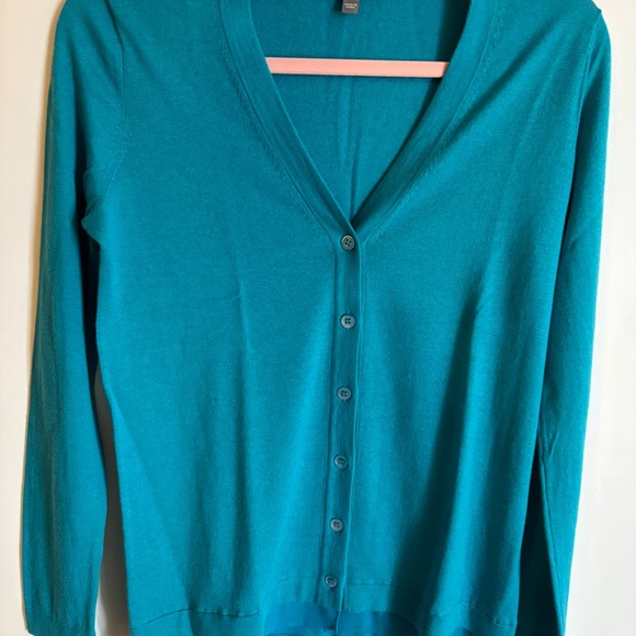Neiman Marcus Cashmere Cardigan - Picture 3 of 9